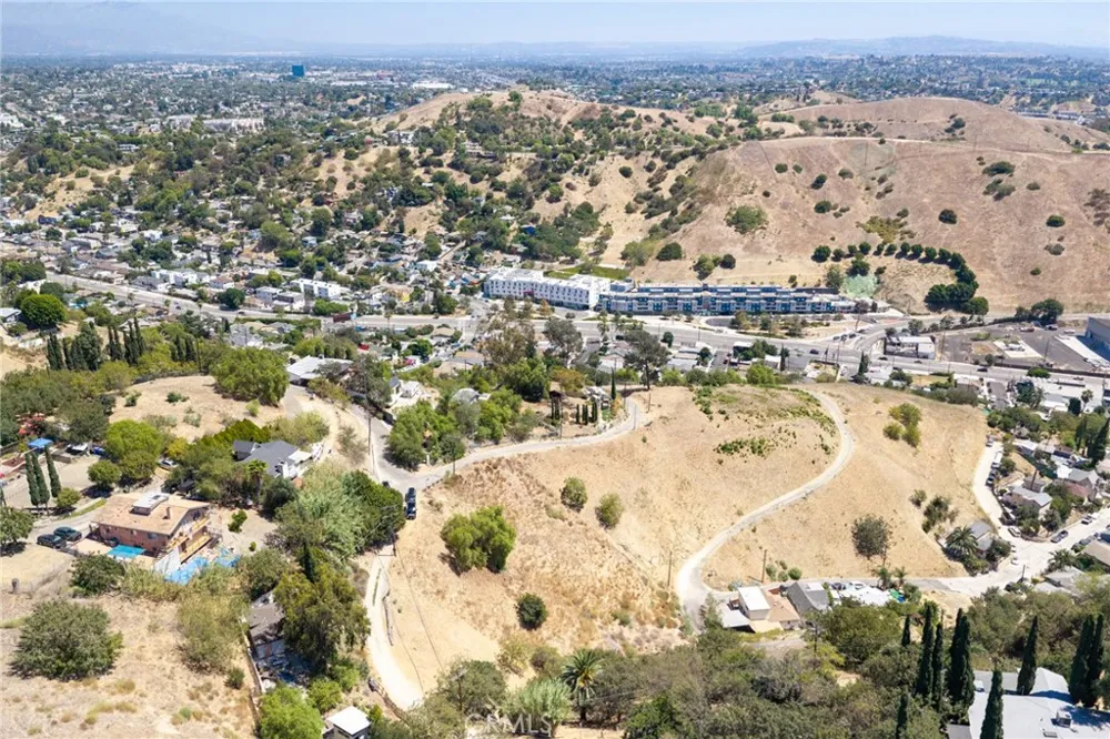 4000 Rising Drive Los Angeles, CA 90032