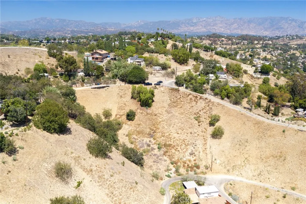4000 Rising Drive Los Angeles, CA 90032
