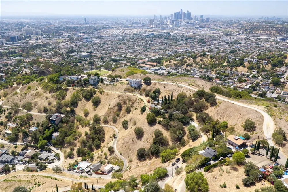 4000 Rising Drive Los Angeles, CA 90032