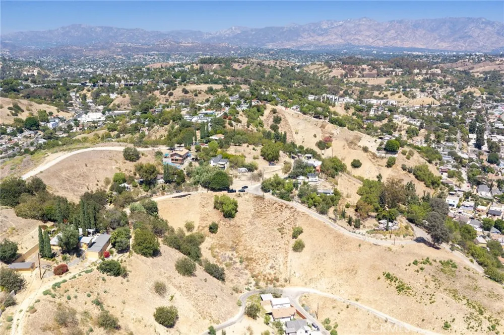 4000 Rising Drive Los Angeles, CA 90032