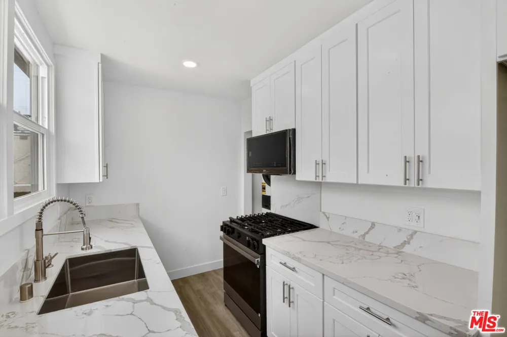 134 S Edgemont Street Los Angeles, CA 90004