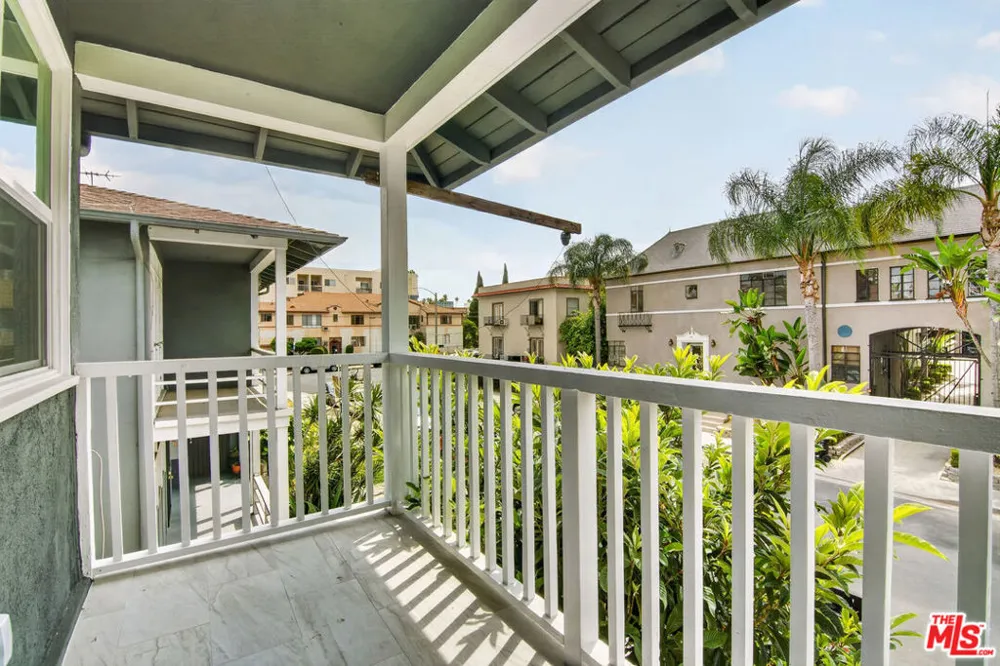 134 S Edgemont Street Los Angeles, CA 90004