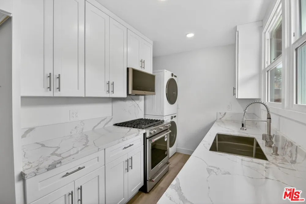 134 S Edgemont Street Los Angeles, CA 90004