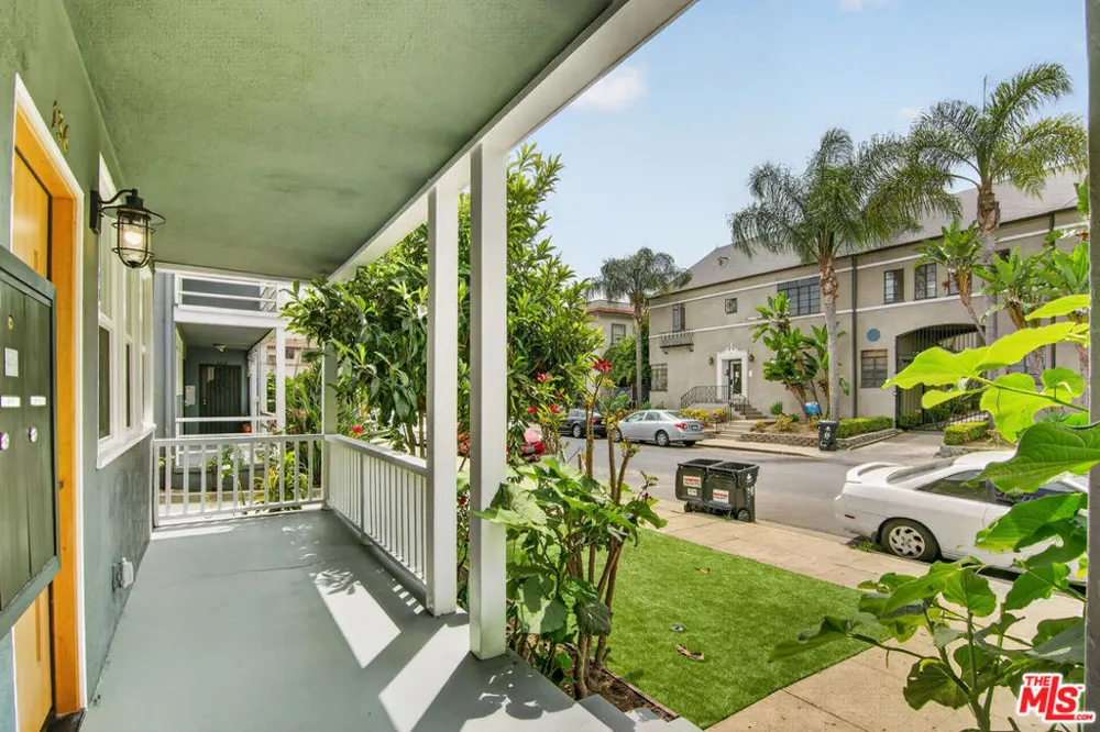 134 S Edgemont Street Los Angeles, CA 90004