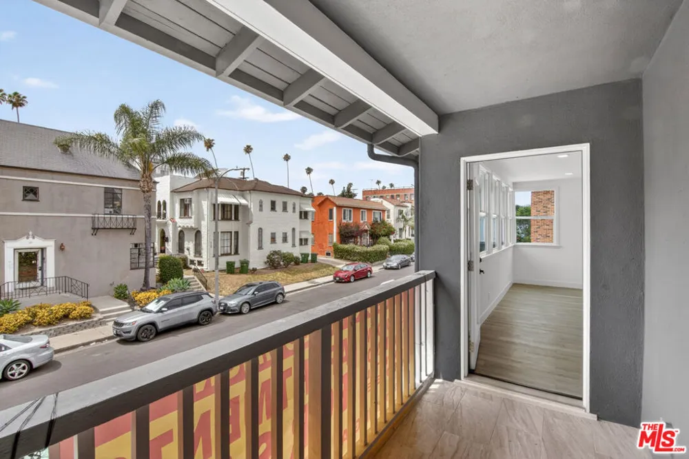 134 S Edgemont Street Los Angeles, CA 90004