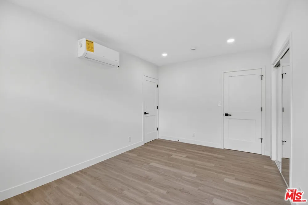 134 S Edgemont Street Los Angeles, CA 90004