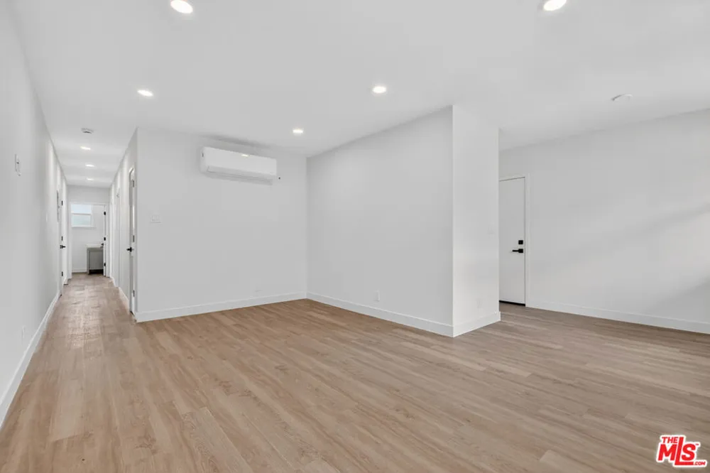 134 S Edgemont Street Los Angeles, CA 90004