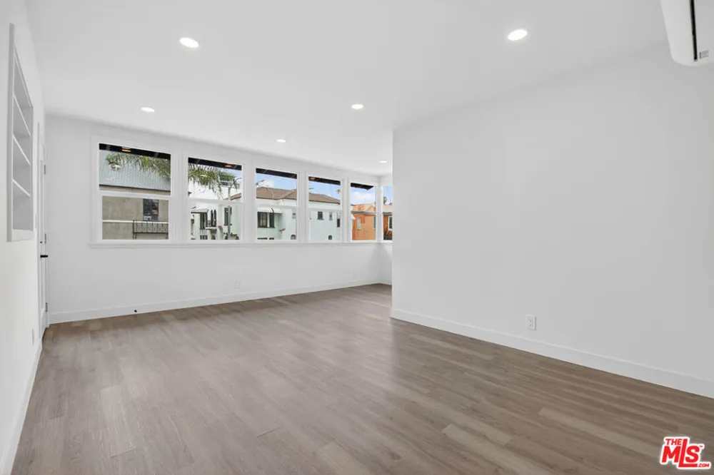 134 S Edgemont Street Los Angeles, CA 90004