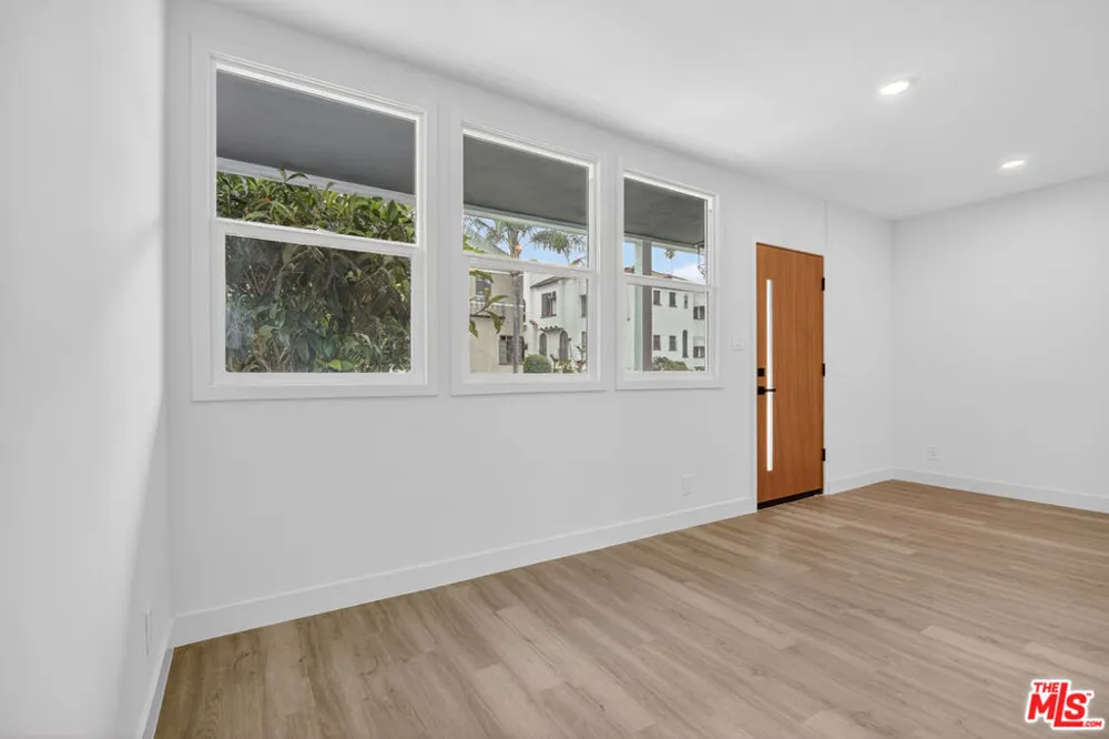 134 S Edgemont Street Los Angeles, CA 90004