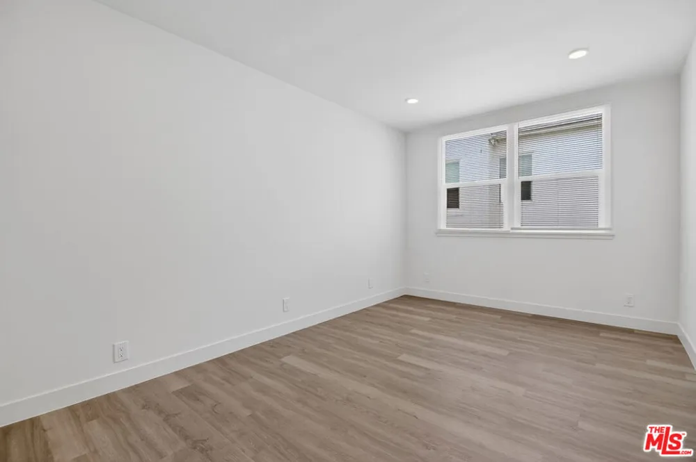 134 S Edgemont Street Los Angeles, CA 90004
