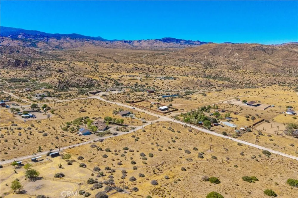 53175 Annie Oakley Pioneertown, CA 92268
