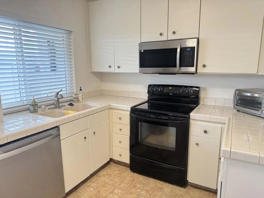 48728 Desert Flower Drive Palm Desert, CA 92260