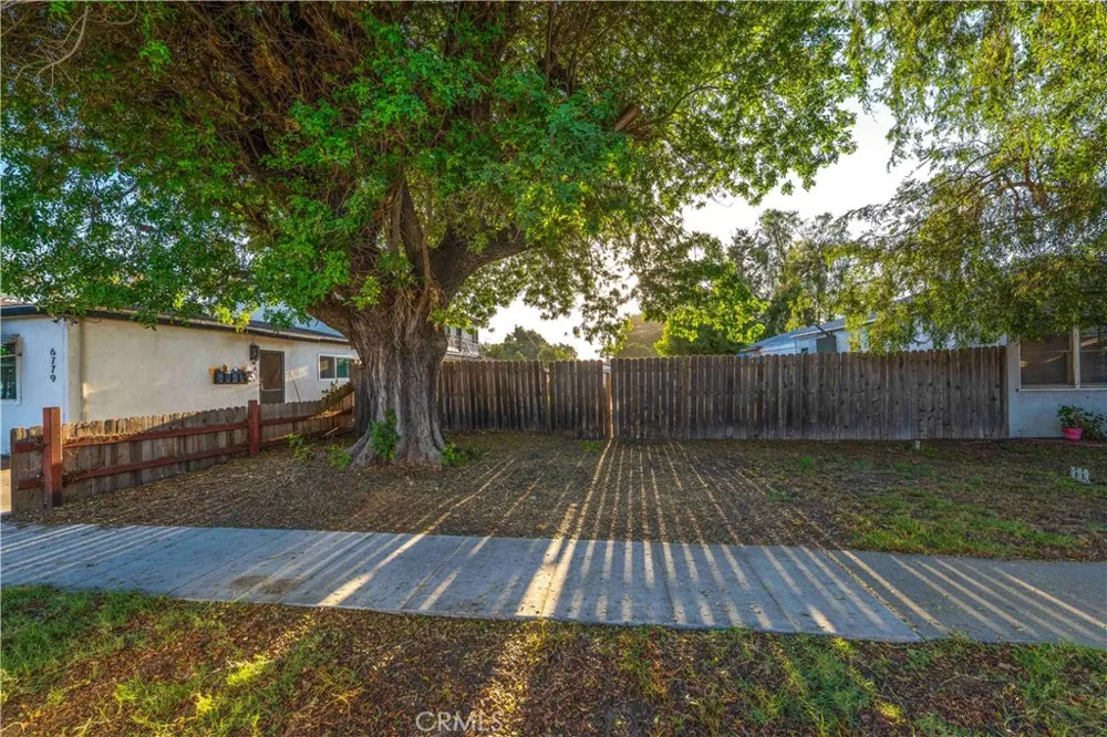 Obispo Avenue Long Beach, CA 90805