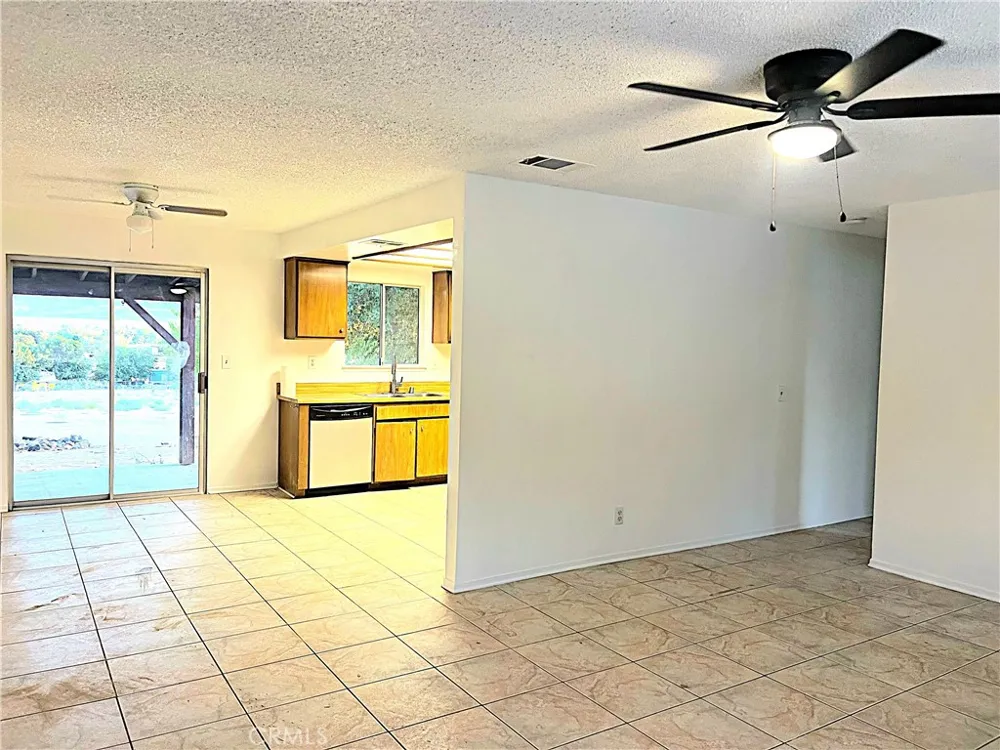 15328 E Avenue Q1 Lake Los Angeles, CA 93591