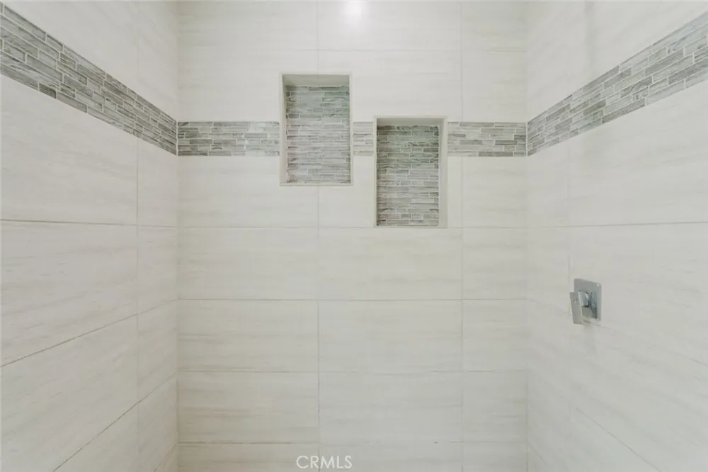 8547 Louise Avenue Sherwood Forest, CA 91325