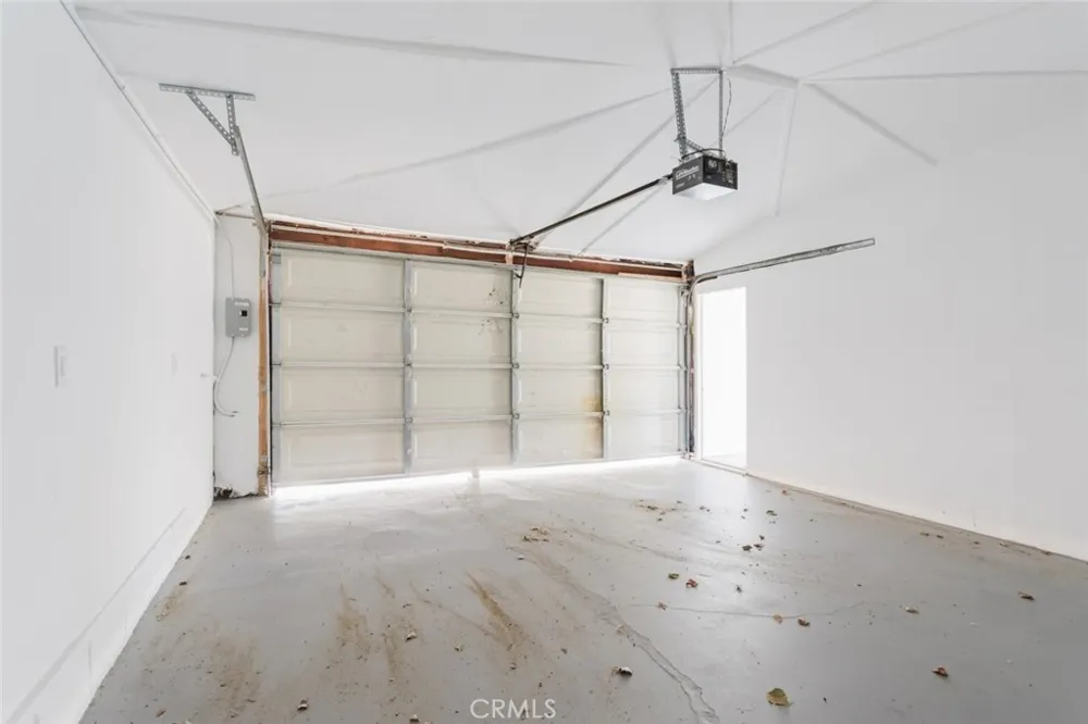 8547 Louise Avenue Sherwood Forest, CA 91325