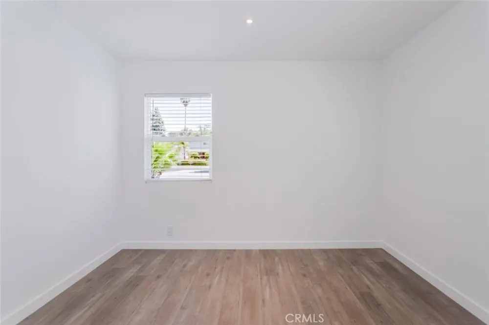 8547 Louise Avenue Sherwood Forest, CA 91325