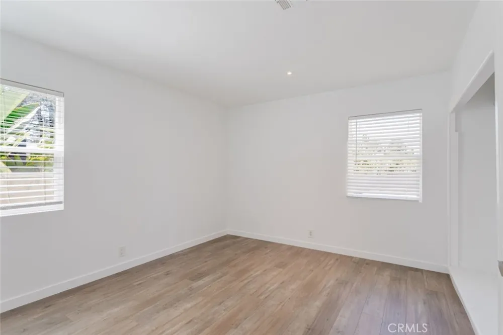 8547 Louise Avenue Sherwood Forest, CA 91325