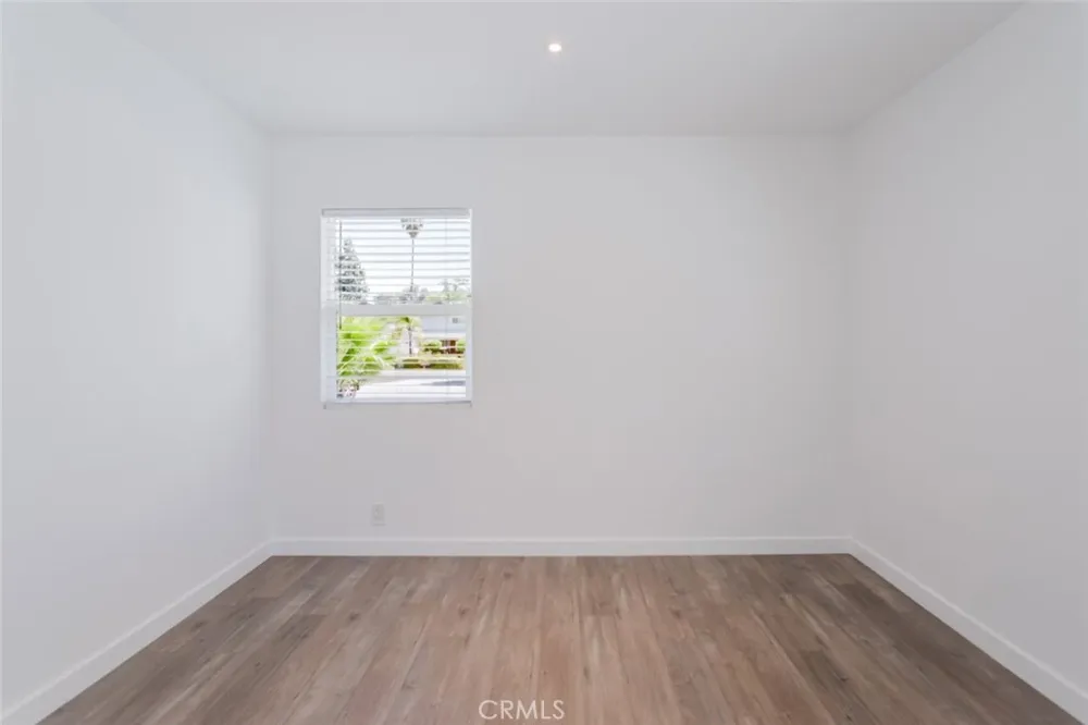 8547 Louise Avenue Sherwood Forest, CA 91325