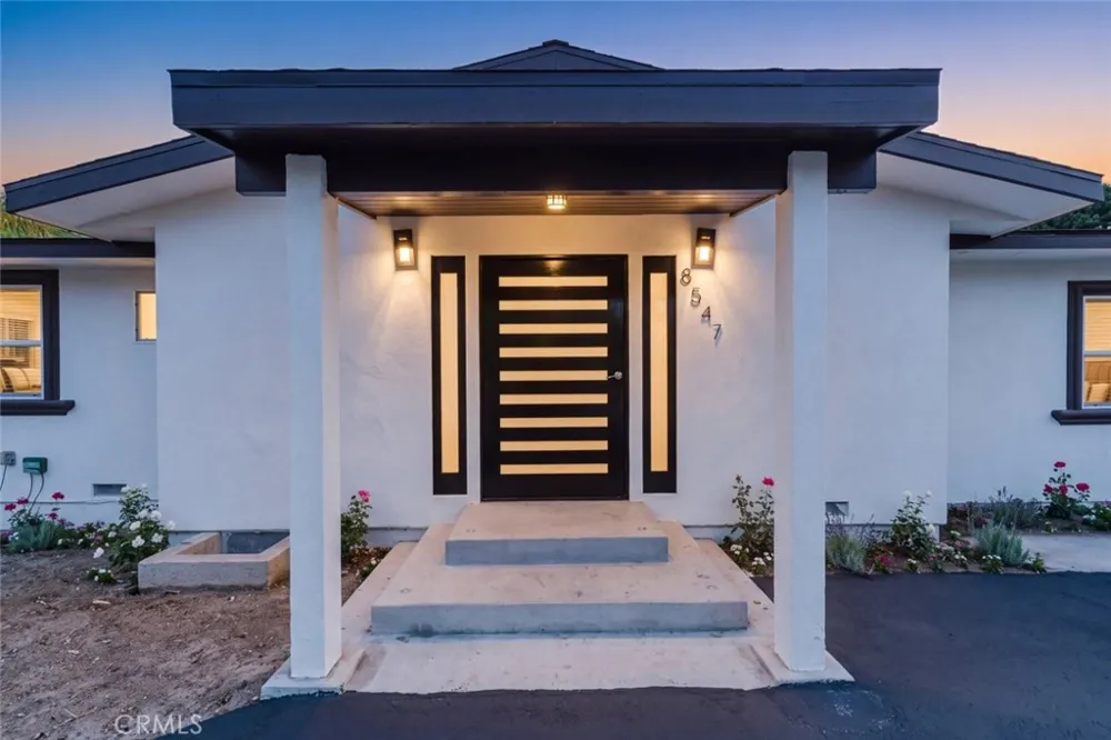 8547 Louise Avenue Sherwood Forest, CA 91325