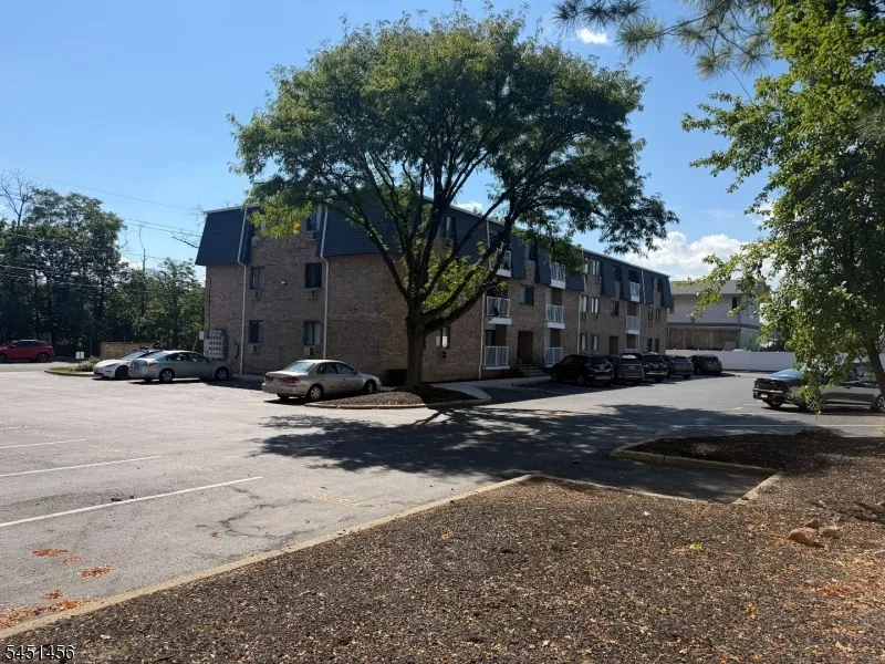 293 Main Street U-2 #2 E Unit 2 E Belleville, NJ 07109