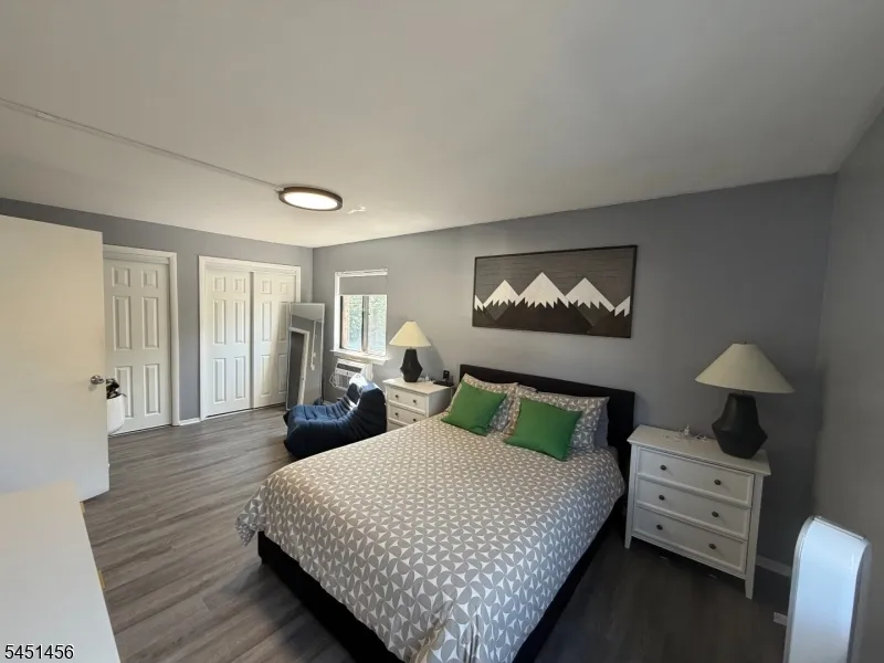 293 Main Street U-2 #2 E Unit 2 E Belleville, NJ 07109