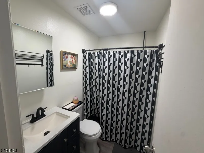 293 Main Street U-2 #2 E Unit 2 E Belleville, NJ 07109