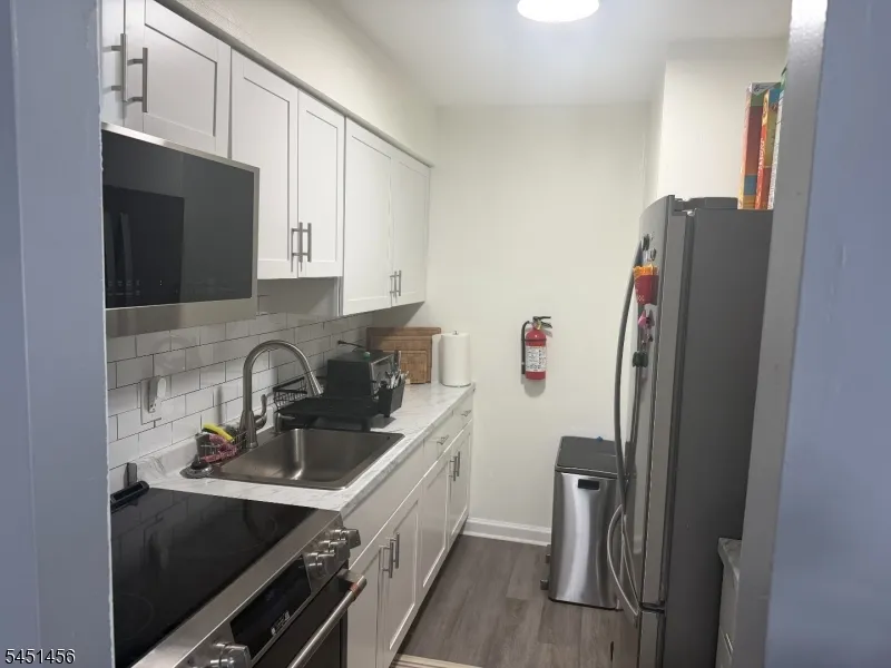 293 Main Street U-2 #2 E Unit 2 E Belleville, NJ 07109
