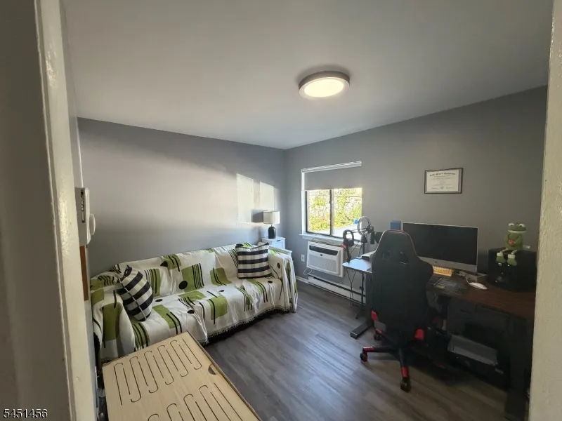 293 Main Street U-2 #2 E Unit 2 E Belleville, NJ 07109