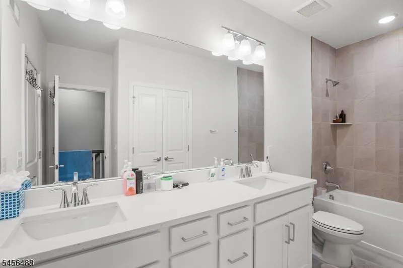 7 Sternadori Rd #7 Unit 7 Somerville, NJ 08876
