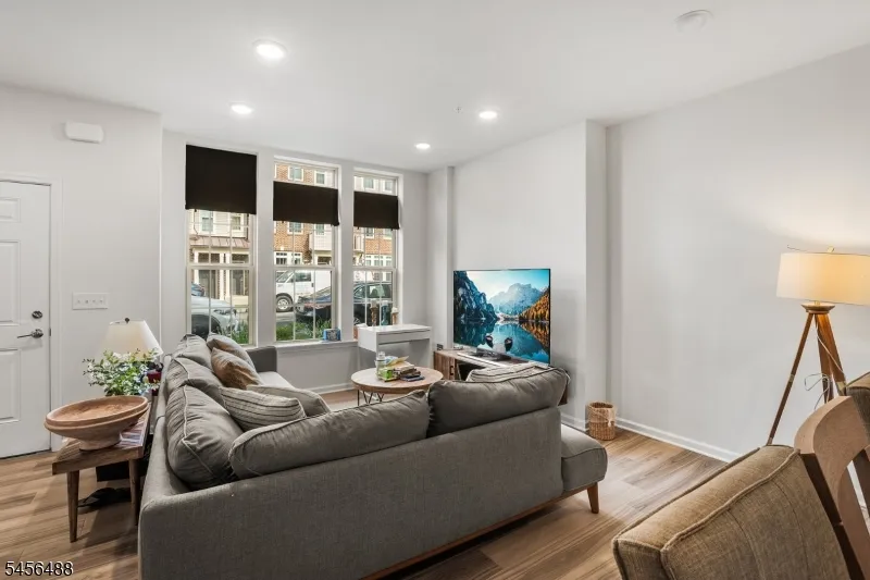 7 Sternadori Rd #7 Unit 7 Somerville, NJ 08876