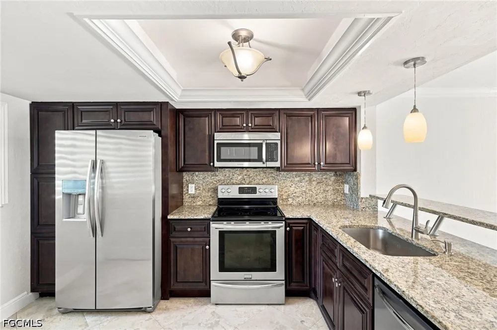 Cypress Way E #4 Naples, FL 34110