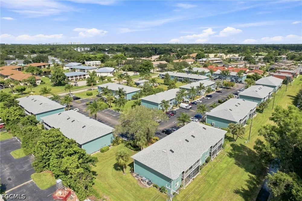 Cypress Way E #4 Naples, FL 34110