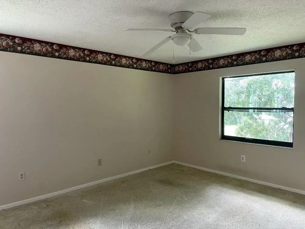 15 A MIRACLE AVENUE 
