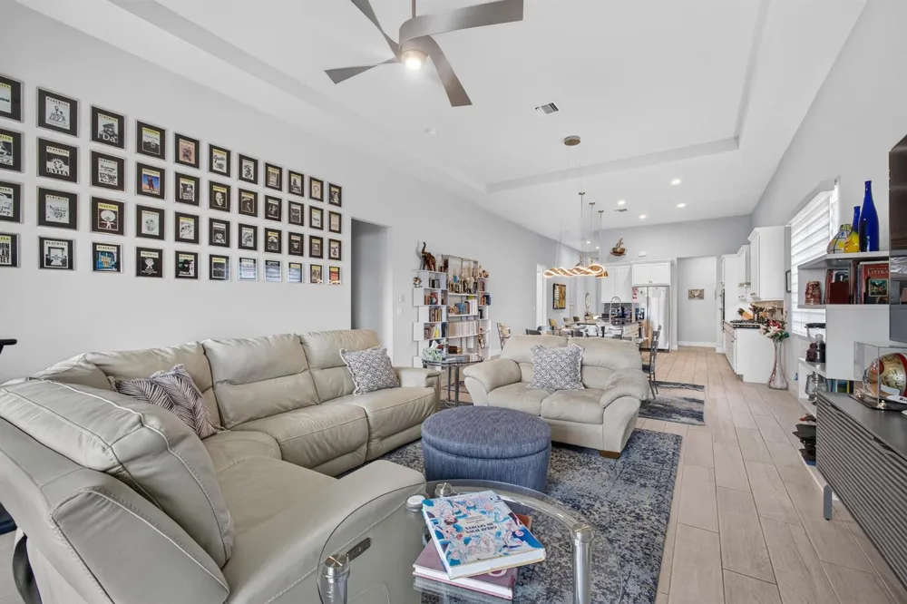 9945 Regency Way Palm Beach Gardens, FL 33412