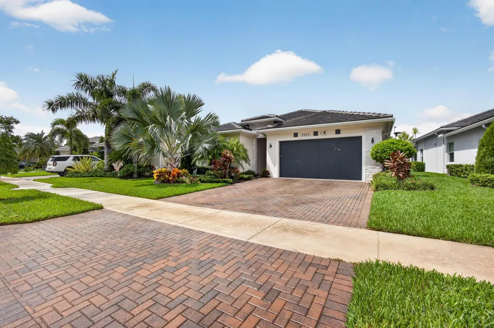 9945 Regency Way Palm Beach Gardens, FL 33412