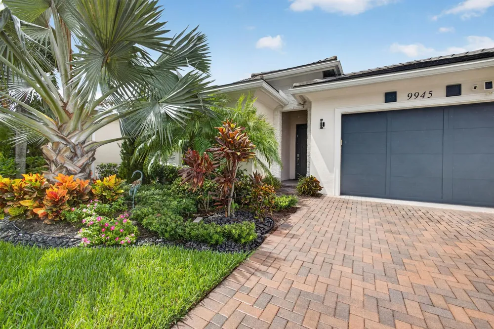 9945 Regency Way Palm Beach Gardens, FL 33412