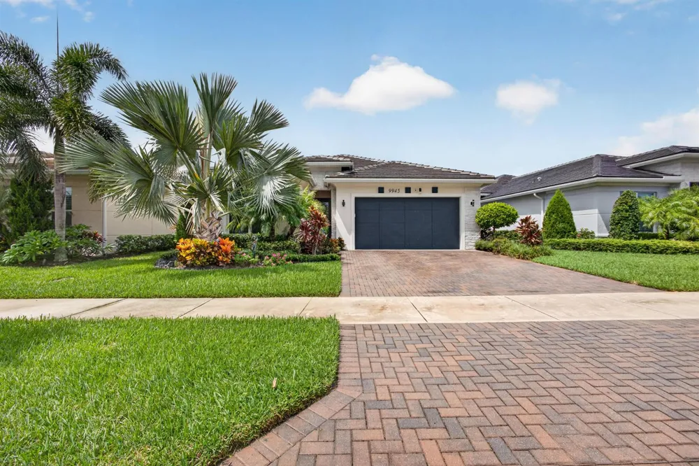 9945 Regency Way Palm Beach Gardens, FL 33412