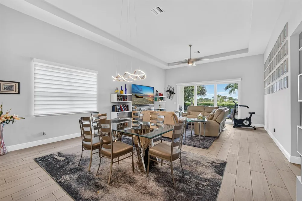 9945 Regency Way Palm Beach Gardens, FL 33412
