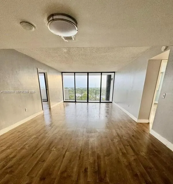 5600 Flagler Dr #1502 West Palm Beach, FL 33407
