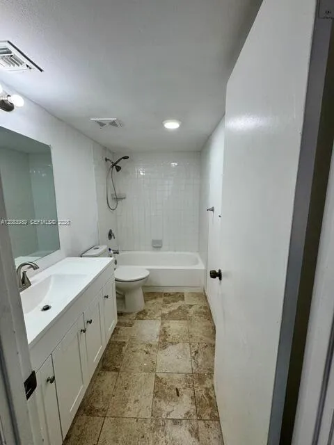 5600 Flagler Dr #1502 West Palm Beach, FL 33407