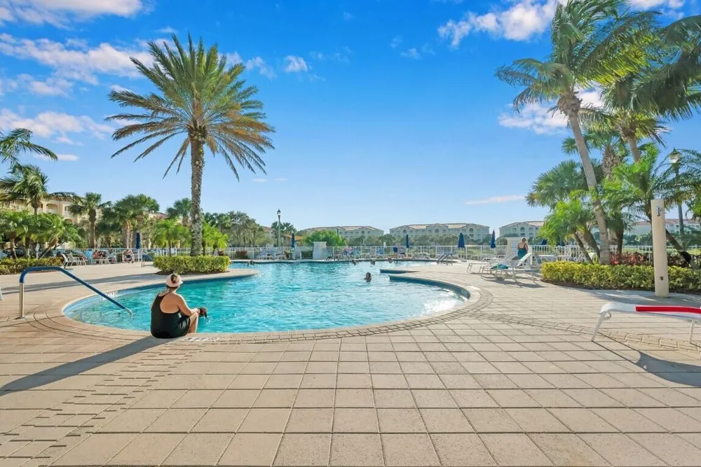 25 HARBOUR ISLE DRIVE W #104 Fort Pierce, FL 34949