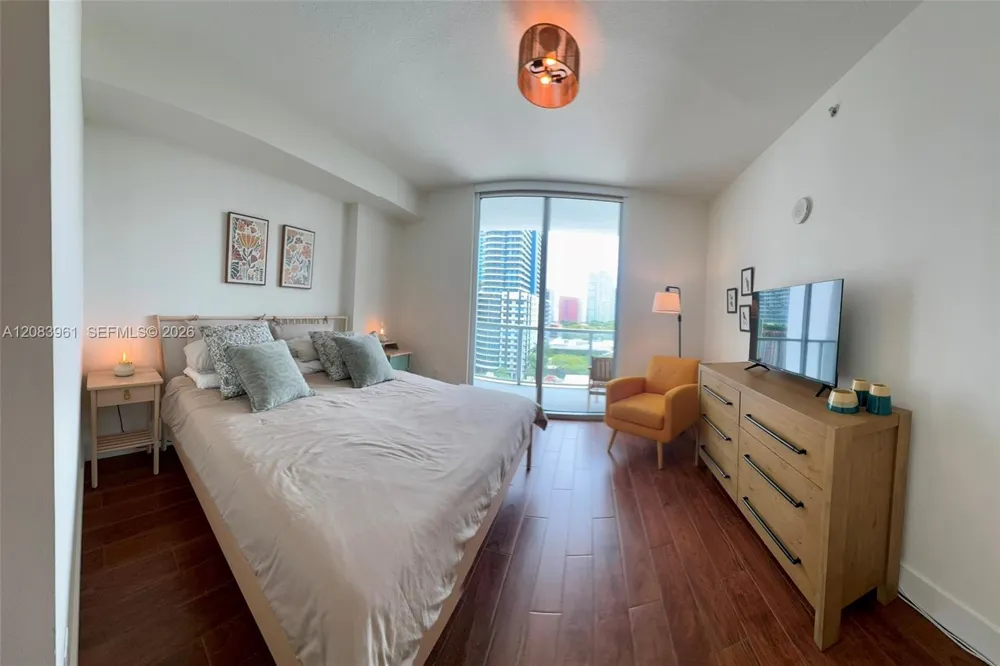 79 SW 12th St #1502 Miami, FL 33130