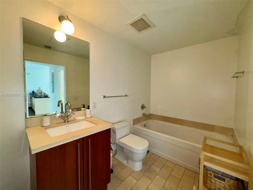 79 SW 12th St #1502 Miami, FL 33130