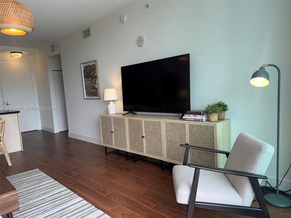 79 SW 12th St #1502 Miami, FL 33130