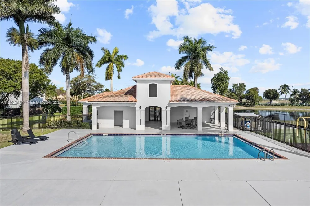 833 SW 148th Pl #833 Miami, FL 33194