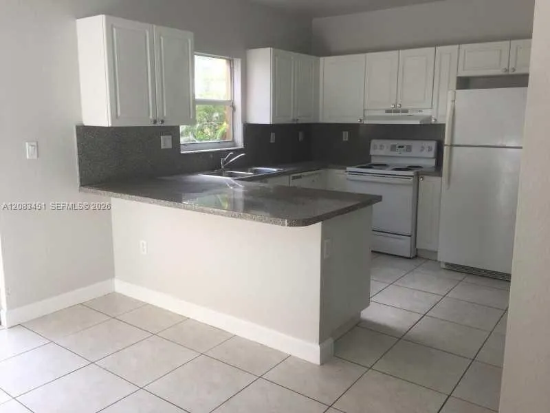 833 SW 148th Pl #833 Miami, FL 33194