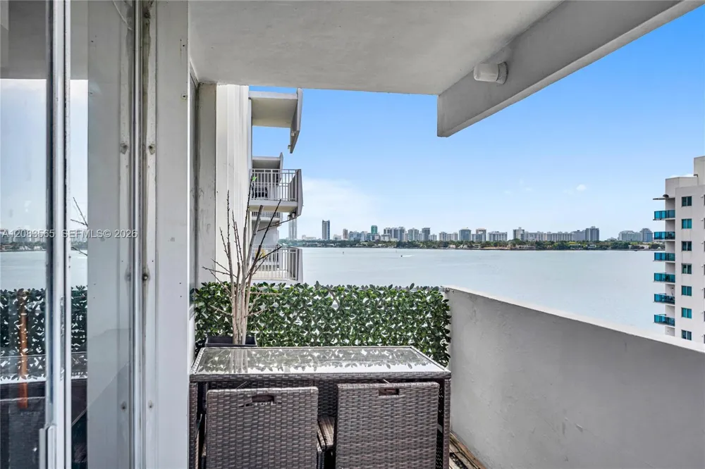 7545 E Treasure Dr #9A North Bay Village, FL 33141