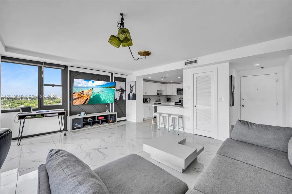 7545 E Treasure Dr #9A North Bay Village, FL 33141