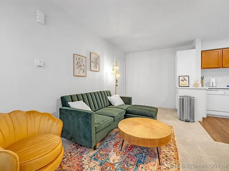 1802 E 66th Place #303 Tulsa, OK 74136